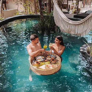 5* Hotel The Yellow Nest